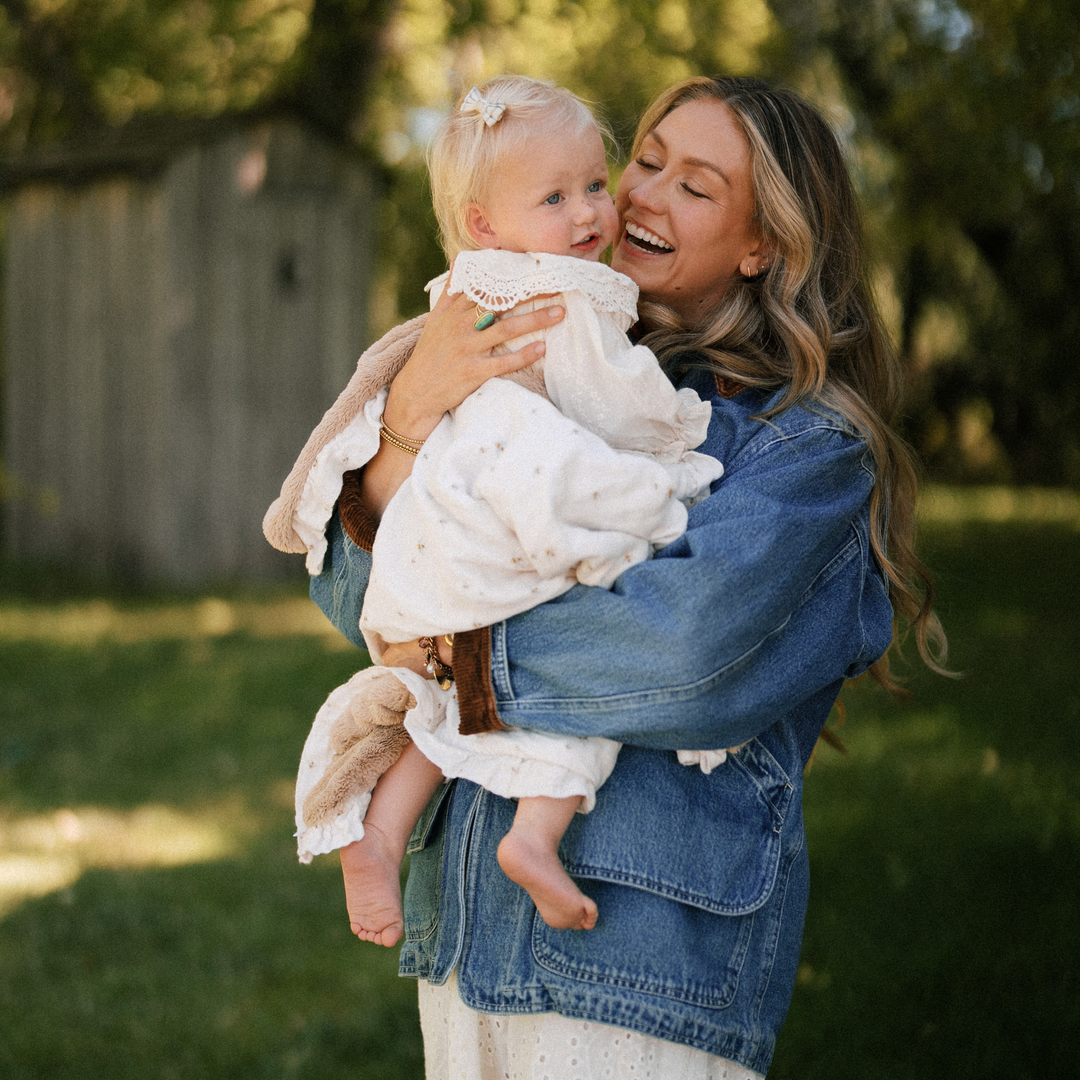 BRIE MATTHEWS BAMBOO RAYON MUSLIN/LUSH BLANKETS: Bee / Mini
