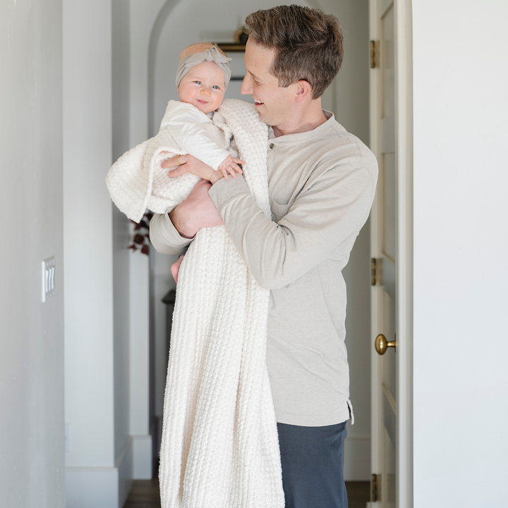 WAFFLE KNIT RECEIVING BLANKETS: Elm
