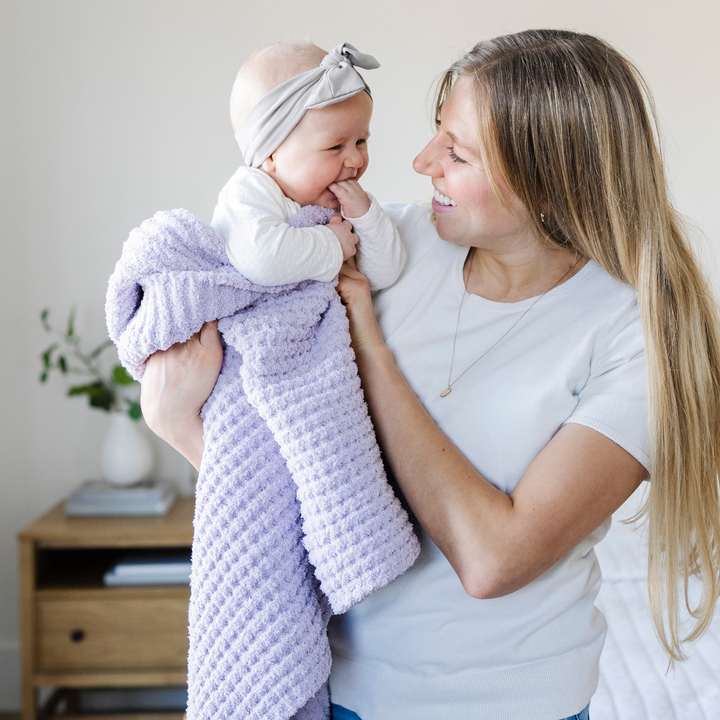 WAFFLE KNIT RECEIVING BLANKETS: Swan
